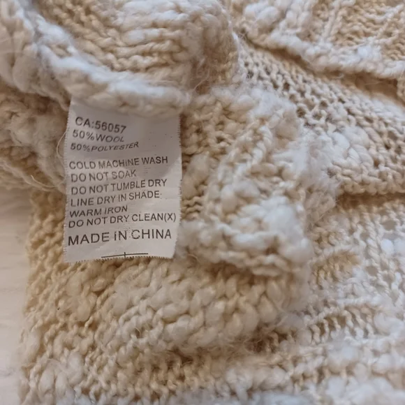 Wool knit top - Picture 6 of 7